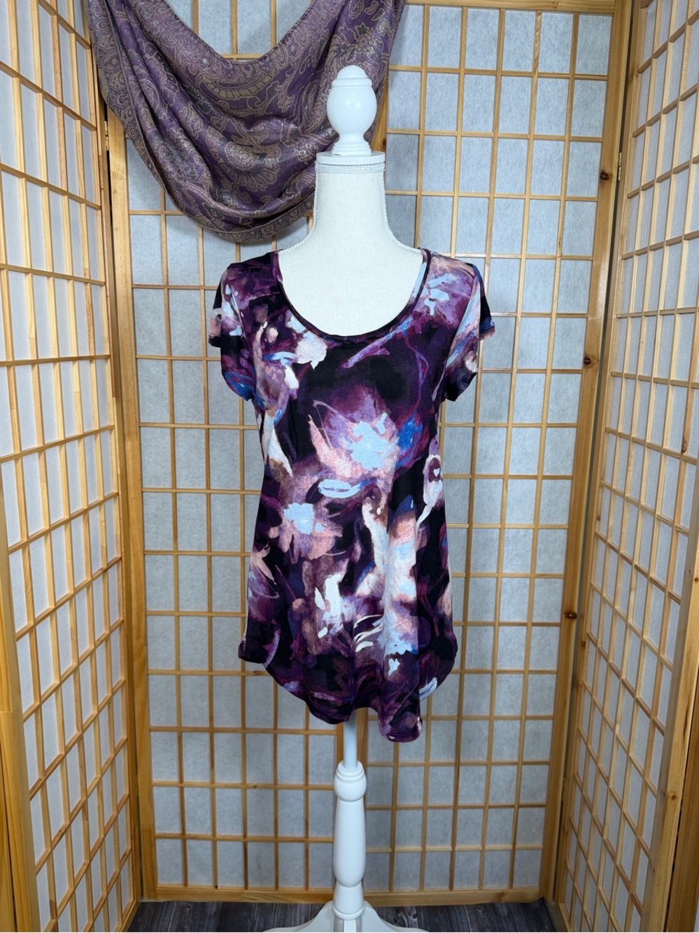 Simply Vera Vera Wang Purple Floral Scoop Neck Short Sleeve Top